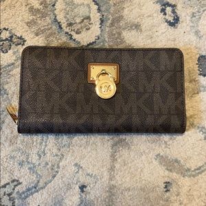 Michael Kors wallet